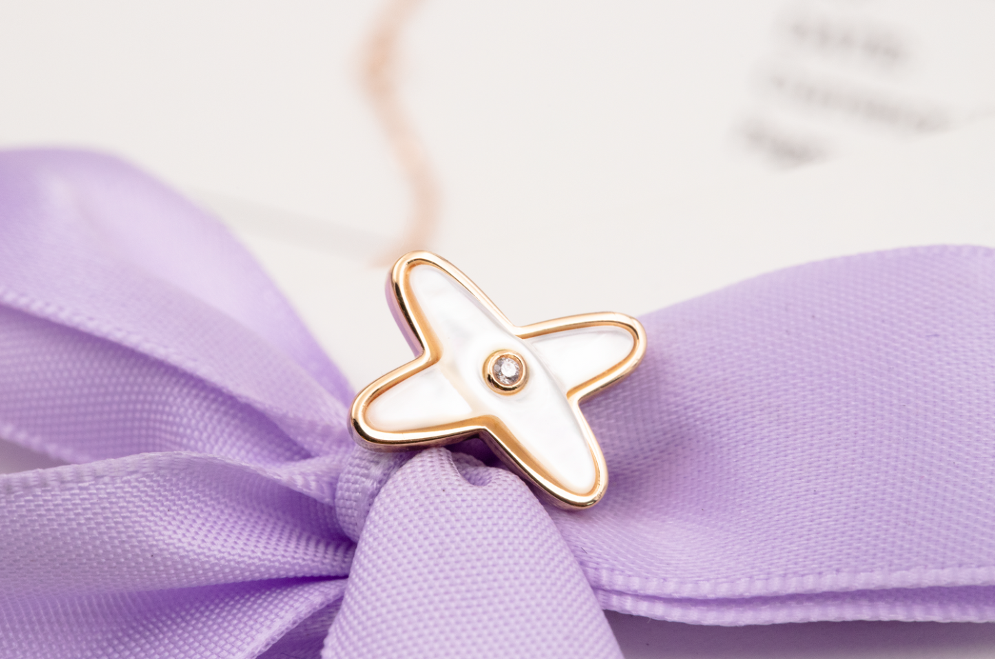 ¡®Moco¡¯JEUX DE WHITE MOP PINK GOLD DIAMOND EARRINGS