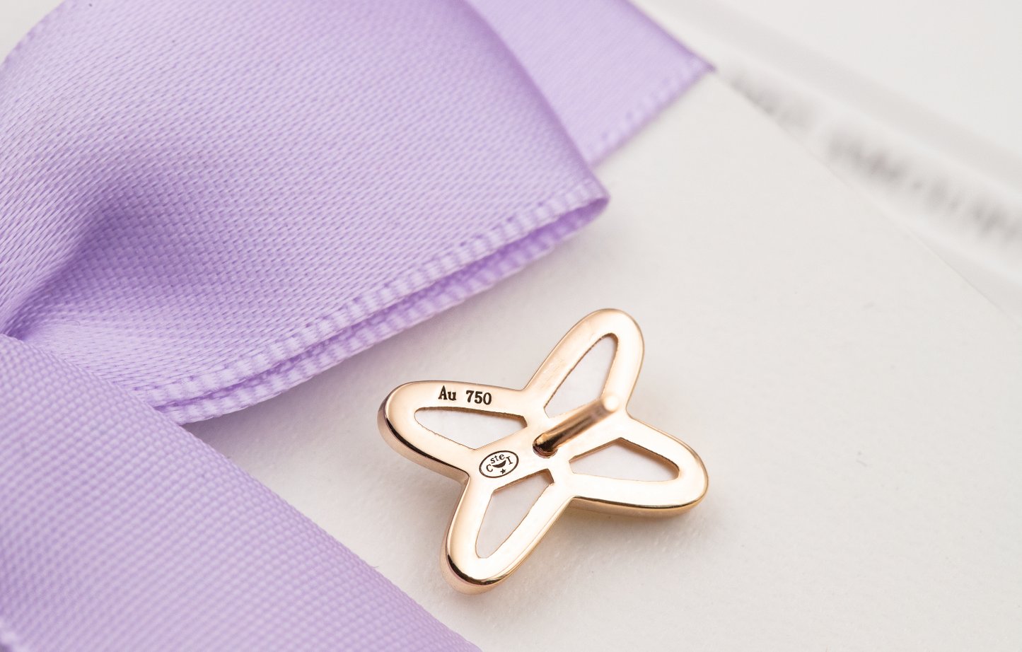 ¡®Moco¡¯JEUX DE WHITE MOP PINK GOLD DIAMOND EARRINGS