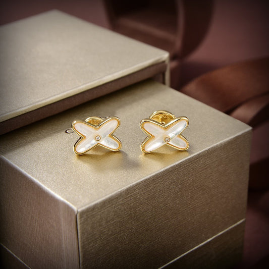 ¡®Moco¡¯JEUX DE WHITE MOP GOLD DIAMOND EARRINGS