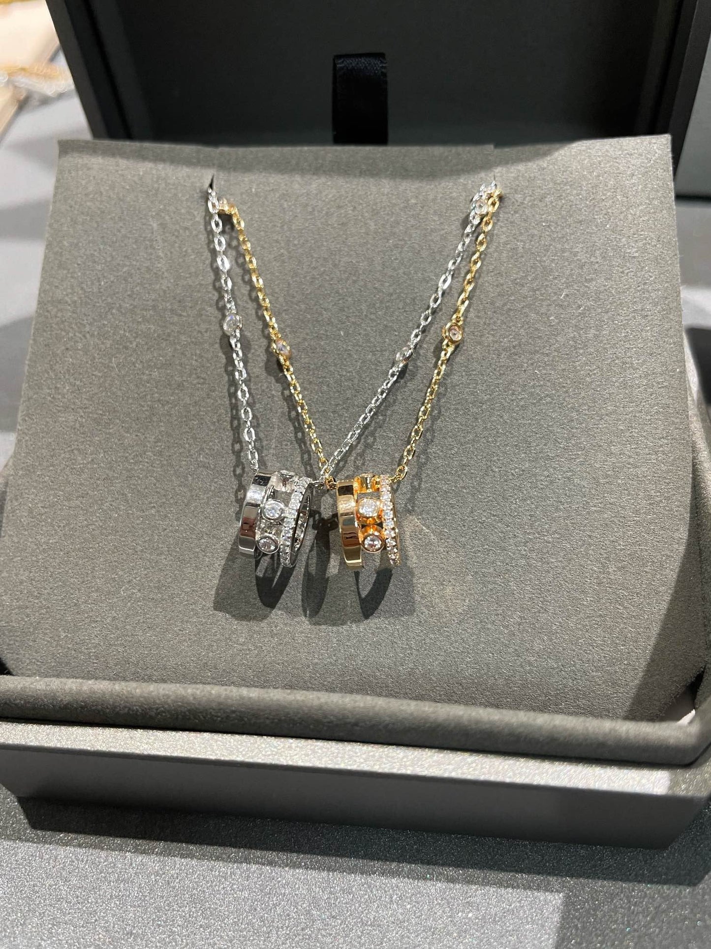 [ Moco ]CHAIN MOVE ROMANE PEDAND NECKLACE