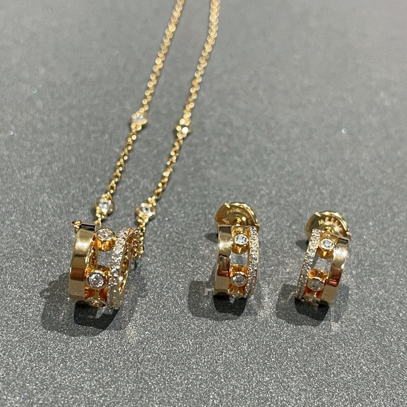[ Moco ]CHAIN MOVE ROMANE PEDAND NECKLACE