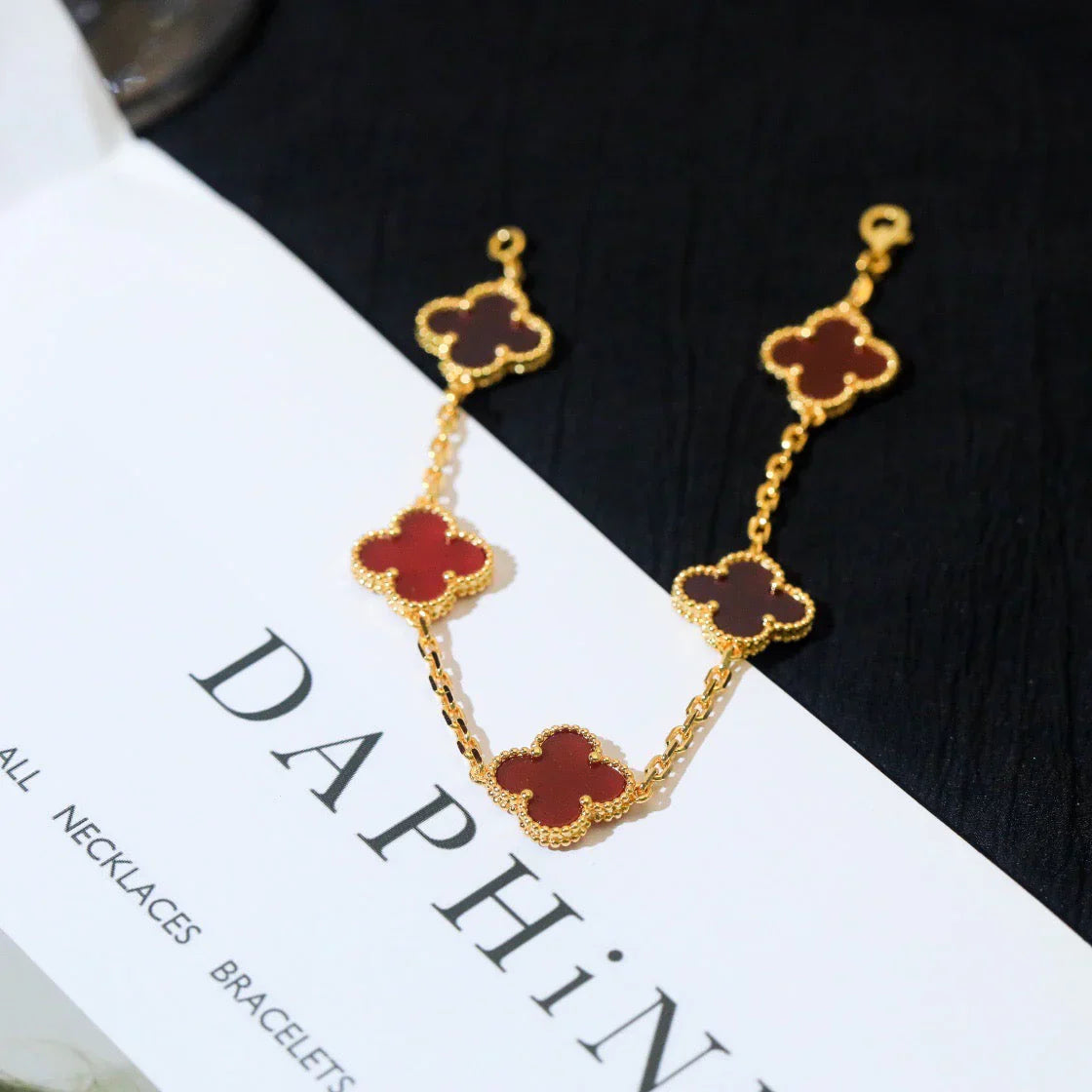 [Moco]New  CLOVER 5 MOTIF RED CORNELIAN BRACELET COLLECTION