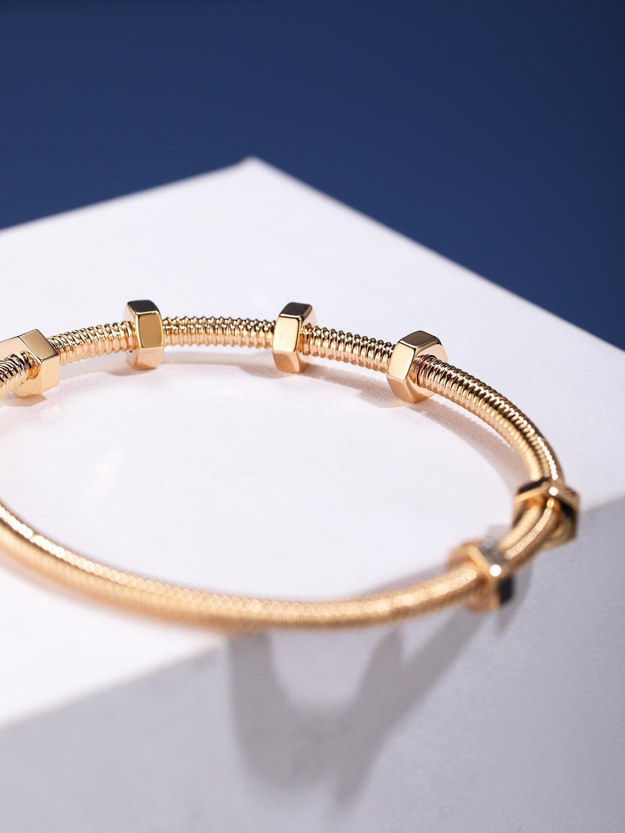 [¡®Moco¡¯]CT THREADED BRACELET