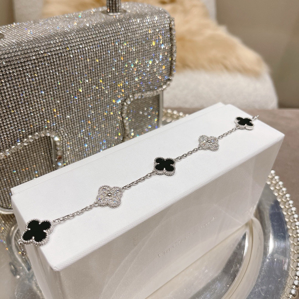 [Moco]New CLOVER 5 MOTIF ONYXS BRACELET COLLECTION