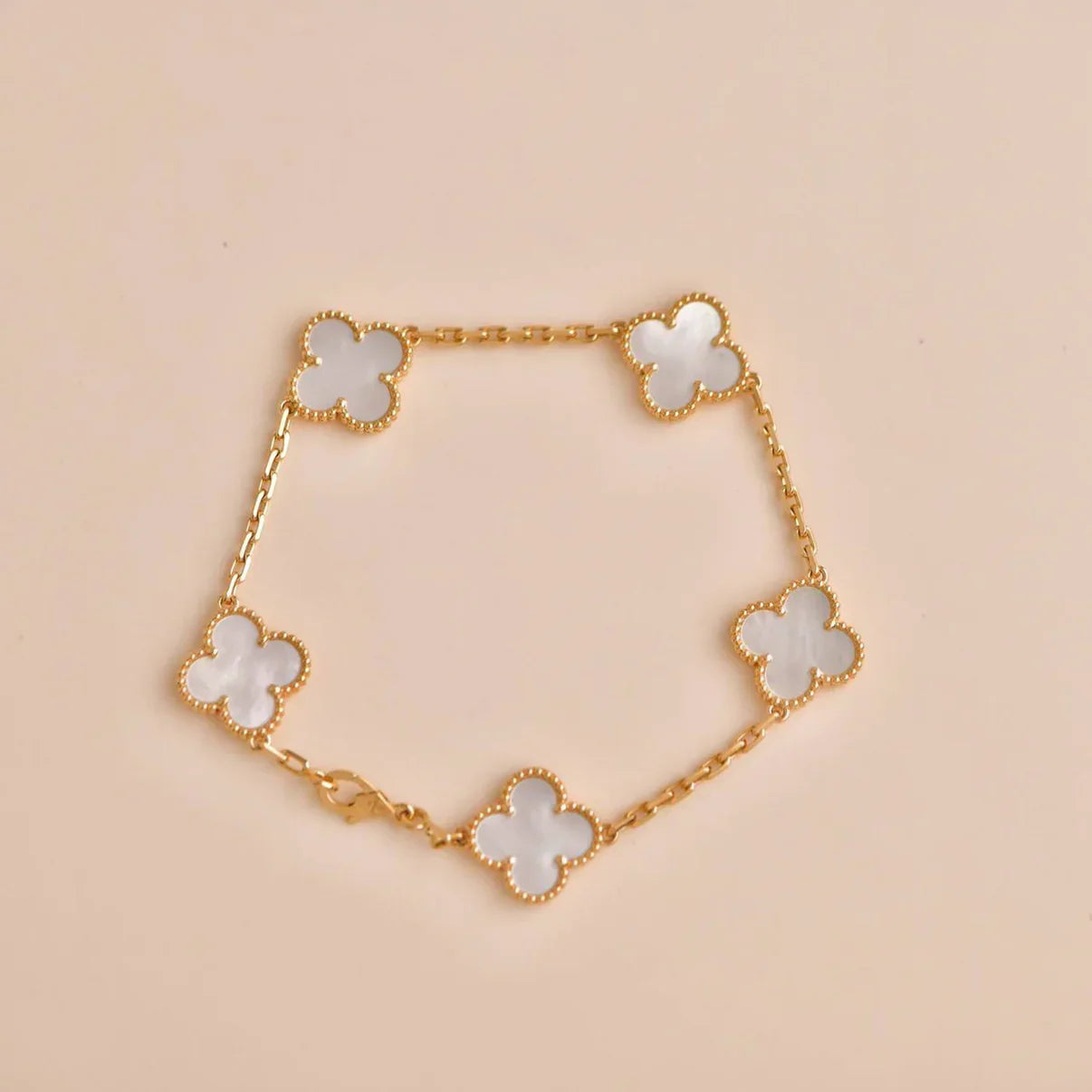 [Moco]New CLOVER WHITE PEARL MOP 5 MOTIF BRACELET COLLECTION