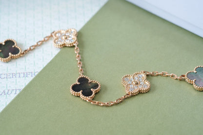 [Moco]New CLOVER 5 MOTIF GRAY MOP BRACELET COLLECTION