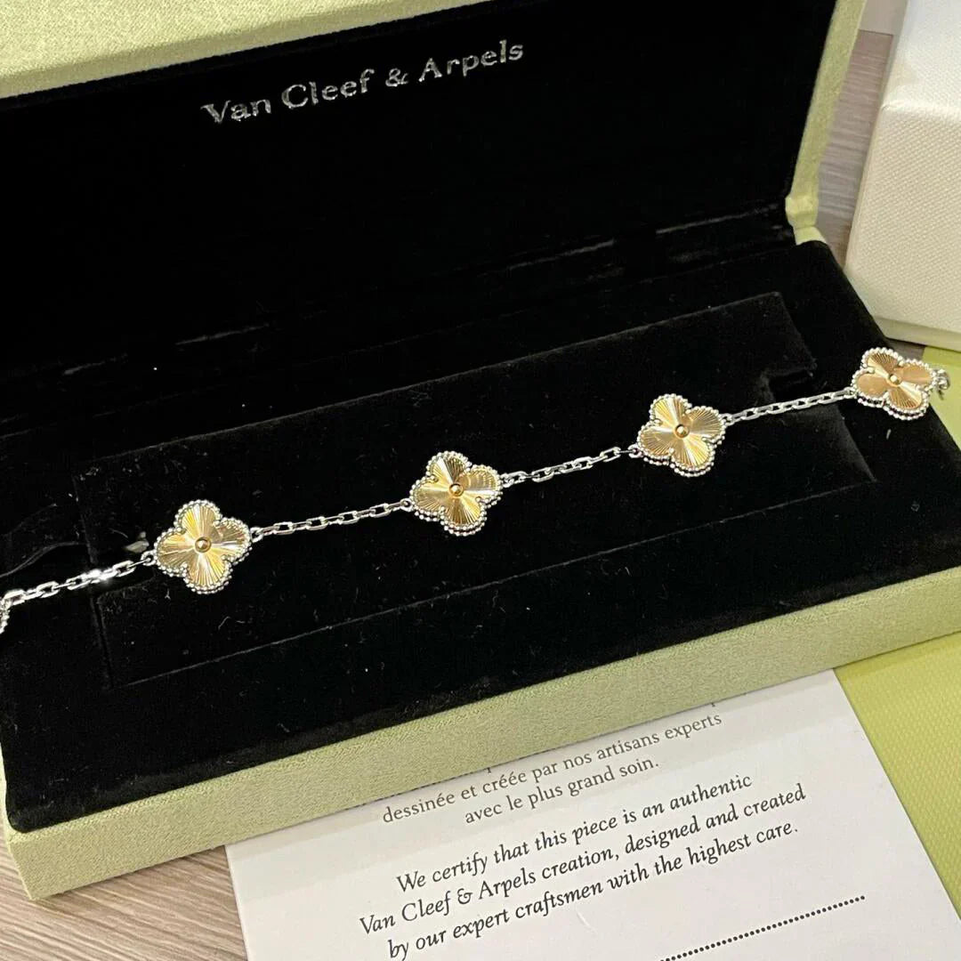 [Moco]New  CLOVER 5 MOTIF LASER BRACELET COLLECTION