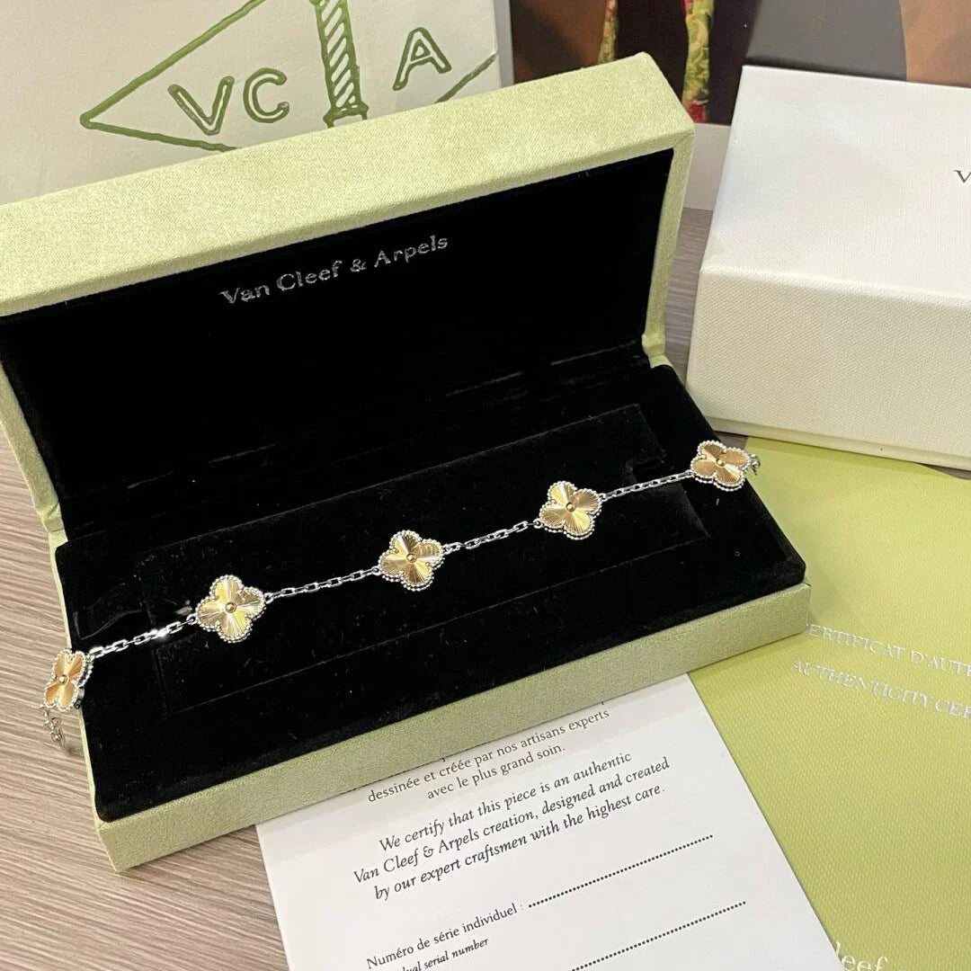 [Moco]New  CLOVER 5 MOTIF LASER BRACELET COLLECTION