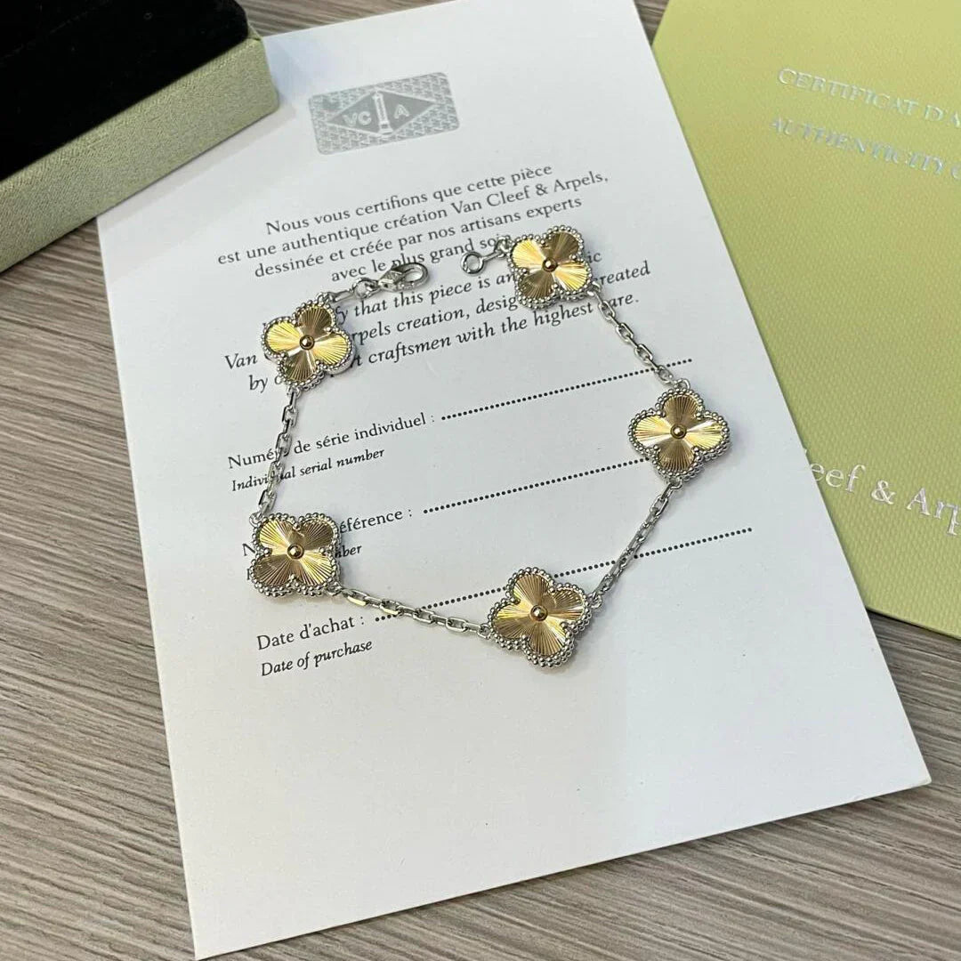 [Moco]New  CLOVER 5 MOTIF LASER BRACELET COLLECTION