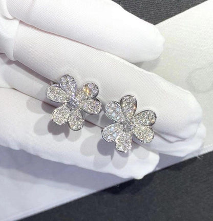 ¡®Moco¡¯FRIVOLE SILVER FLOWER DIAMOND EARRINGS