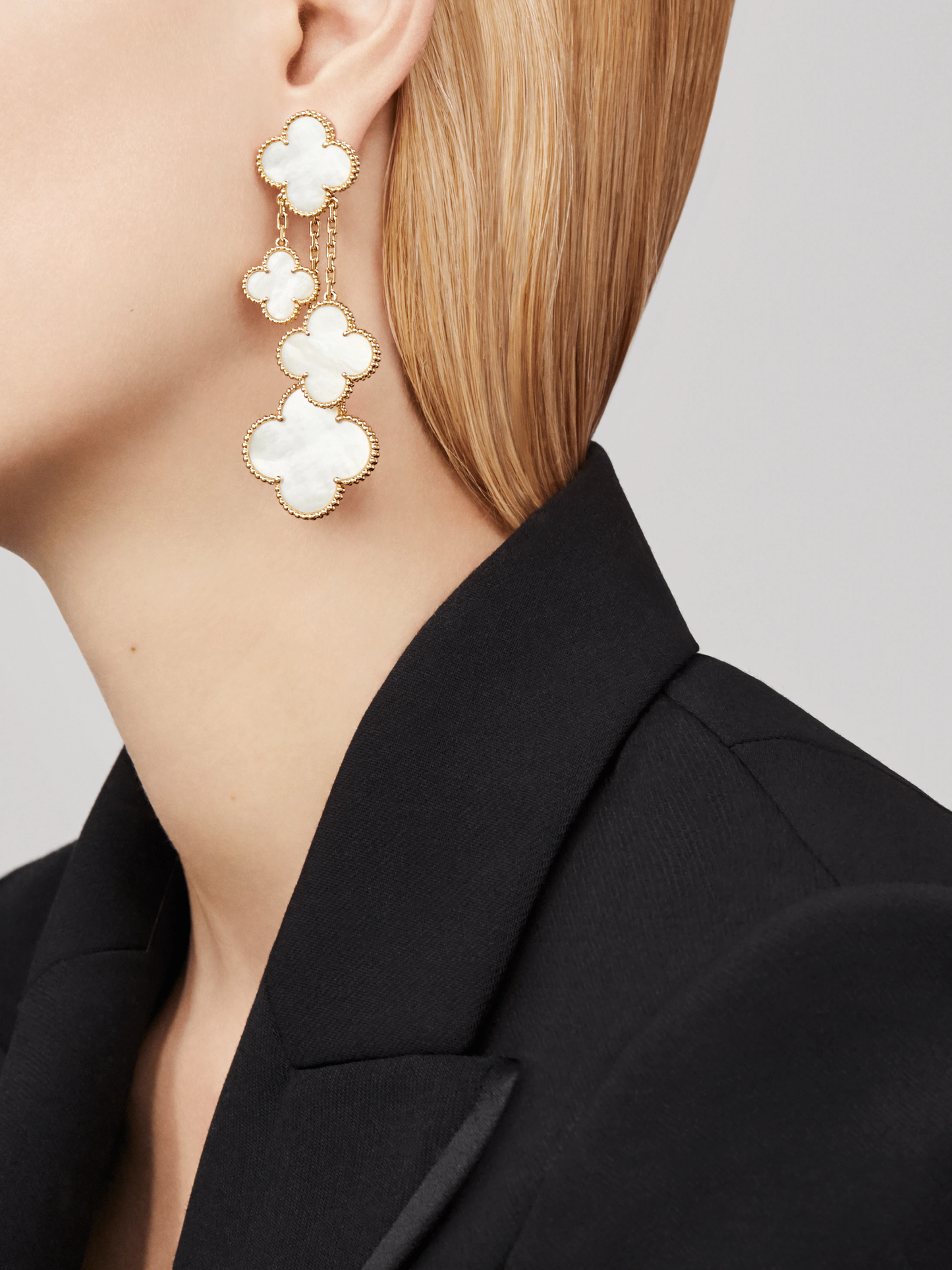 ¡®Moco¡¯CLOVER EARRINGS WHITE MOP 4 MOTIFS GOLD