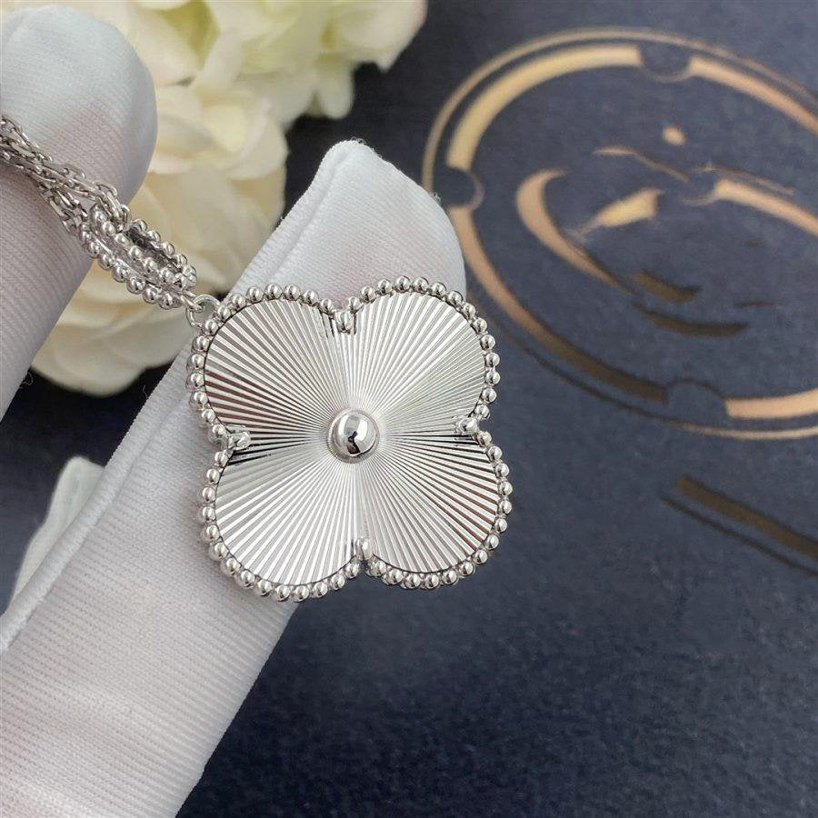 ¡®Moco¡¯CLOVER 25MM SILVER BIG CLOVER NECKLACE
