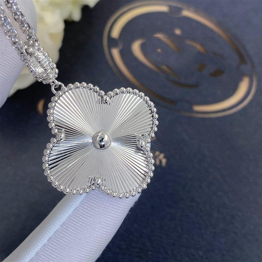 ¡®Moco¡¯CLOVER 25MM SILVER BIG CLOVER NECKLACE