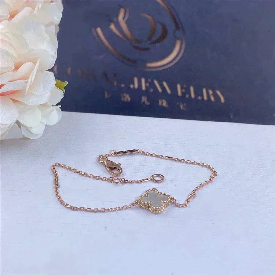 ¡®Moco¡¯CLOVER WHITE MOP SINGLE FLOWER BRACELET