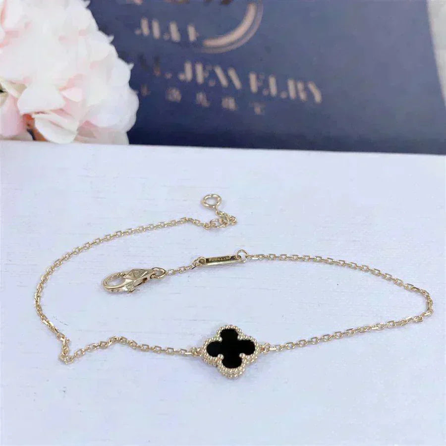 ¡®Moco¡¯CLOVER ONYX SINGLE FLOWER BRACELET