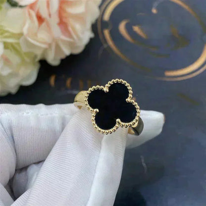 ¡®Moco¡¯CLOVER ONYX RING