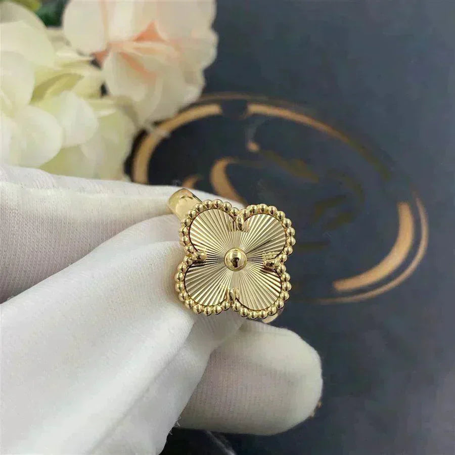 ¡®Moco¡¯CLOVER GOLD RING