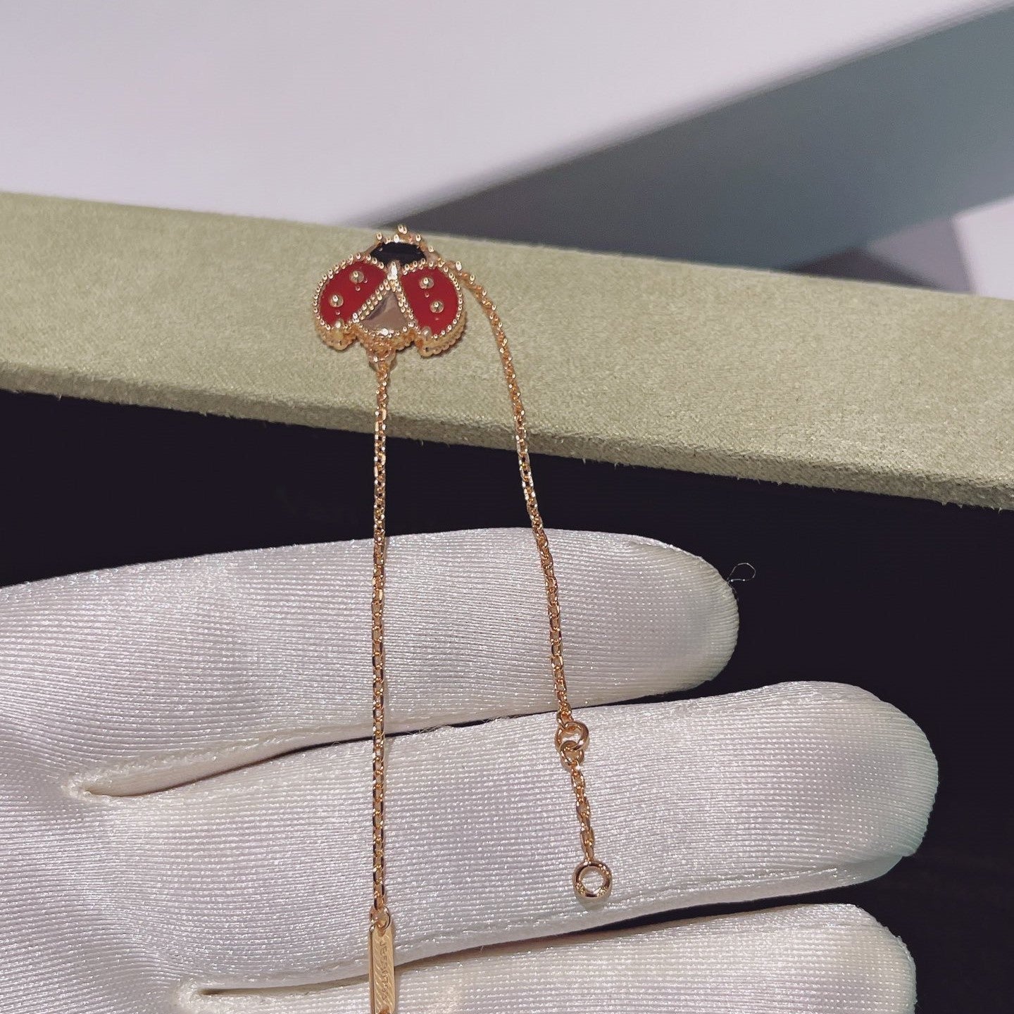¡®Moco¡¯LUCKY SPRING 1 MOTIF PINK GOLD BRACELET